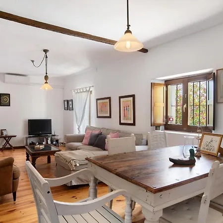 Holiday home Casa De Pintores